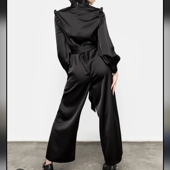 Disturbia Pintuck Rufflw Black Long Sleeve Ruffle- Jumpsuit Size 12 Belt Missing - Picture 3 of 13